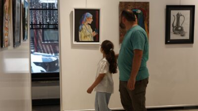 Kartepe Belediyesi Sanat Evi kursiyerleri tarafından hazırlanan “Ahenk” isimli yıl