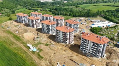 Samsun’un Kavak ilçesinde yapımı tamamlanma aşamasına gelen 212 TOKİ konutu
