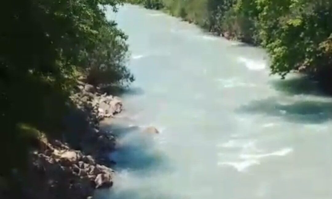 Adana’nın Karaisalı ilçesi Eğlence Çayı’na girdikten sonra kaybolan genç 3