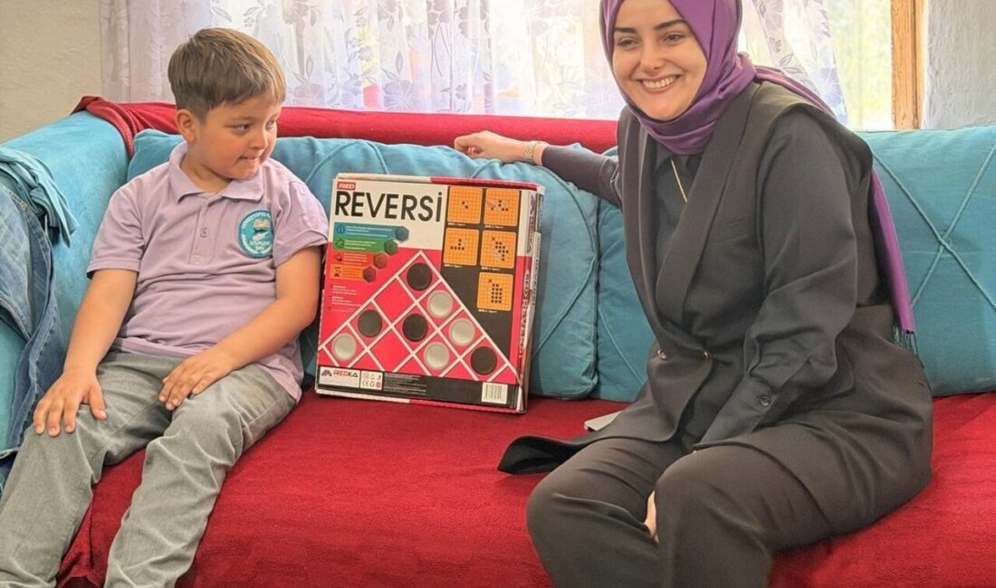 Bilecik’in Gölpazarı ilçesinde Kaymakamı Feyza Nur Odabaşı ’Çay Saati’ konseptiyle