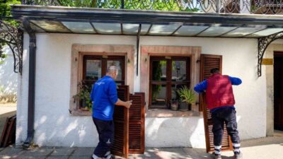 İzmir Konak’ta bulunan ve geçmişte “Anadolu Kulübü” olarak kullanılan tarihi