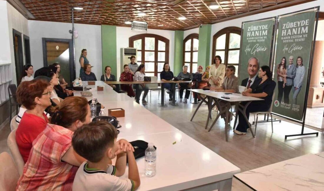 Kepez Belediyesi’nin kadınlara yönelik düzenlenen Farkındalık Atölyesi’nde, şiddetin yalnızca fiziksel