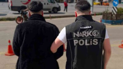 Kırıkkale’de polis ekiplerince düzenlenen uyuşturucu operasyonunda 493 adet sentetik uyuşturucu