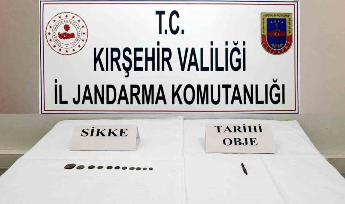 KIRŞEHİR (İHA) – Kırşehir’de jandarma ekipleri tarafından durdurulan araçta tarihi
