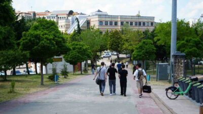 Kocaeli Üniversitesi Umuttepe Kampüsü’nde geçmiş yıllarda öğrencilere saldıran ve hastane