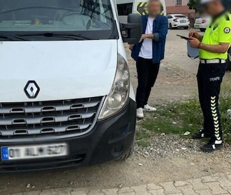 Adana’nın Kozan ilçesinde ‘huzur ve güven’ uygulamasında aranan 5 şüpheli