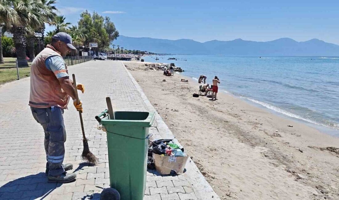 Kuşadası Belediyesi Temizlik İşleri Müdürlüğü, Kurban Bayramı’nda tatile gelen yerli