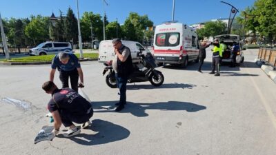 Kütahya’da motosiklet ile elektrikli bisikletin çarpışması sonucu meydana gelen trafik