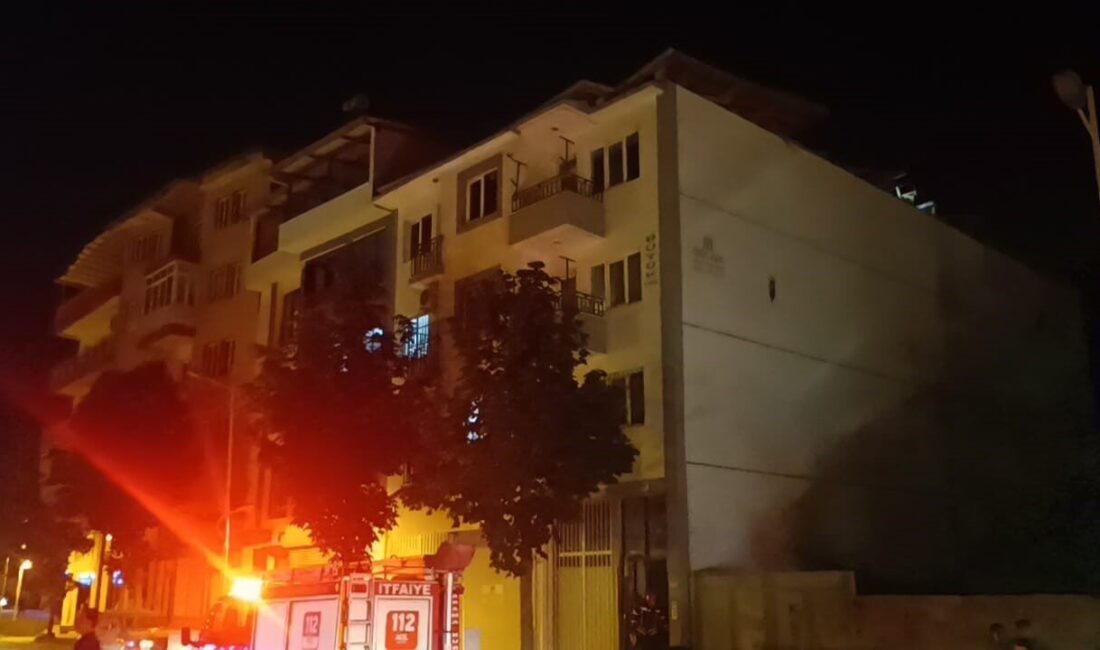Malatya’da bir apartmanın çatı kısmında meydana gelen göçük paniğe neden