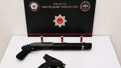 Malatya’da 19 yaşındaki gencin yaralandığı, yoldan geçen bir minibüse de