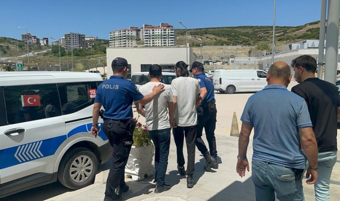 Manisa’nın Kula ilçesinde kahvehane önünde meydana gelen, 2 kişinin yaralandığı
