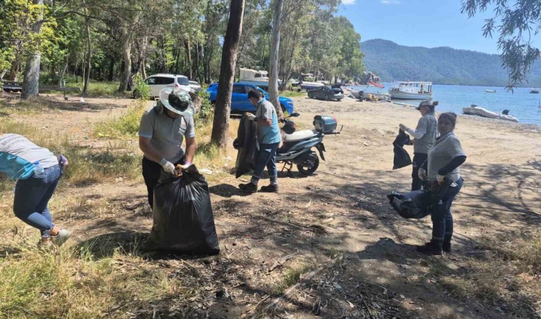 Kurban Bayramı tatili boyunca Marmaris Belediyesi Temizlik İşleri Müdürlüğü ekipleri