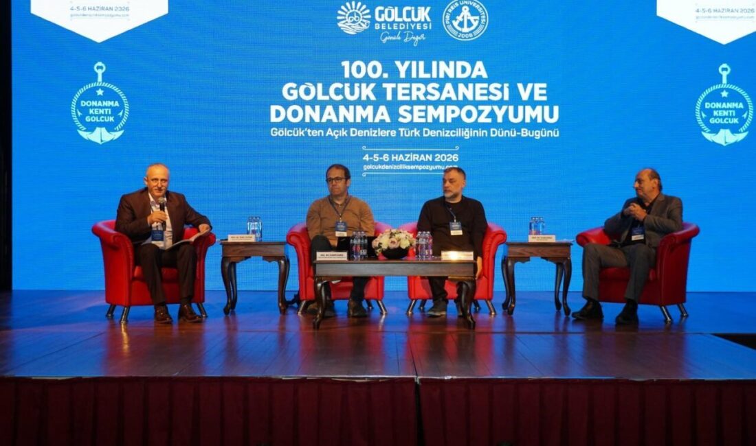 Gölcük’te düzenlenen “100. yılında Gölcük Tersanesi ve Donanma Sempozyumu”nun ikinci