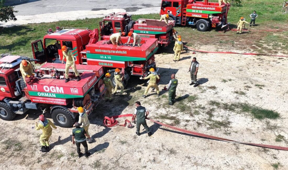 Mersin’in Mezitli ilçesindeki Kuyuluk Orman Deposunda düzenlenen yangın tatbikatında, orman