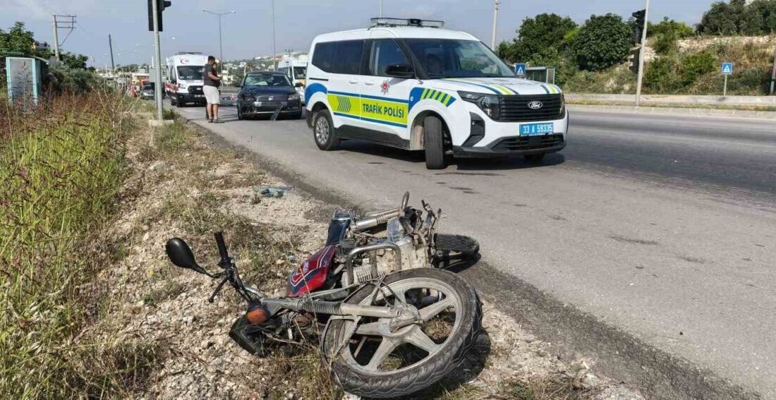 Mersin’in Silifke ilçesinde otomobilin motosiklete çarpması sonucu meydana gelen trafik