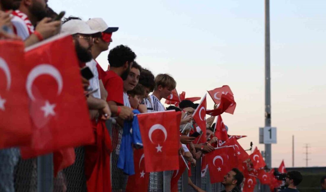 A Milli Futbol Takımı’nın, Arizona’da yaptığı antrenmana Türk ve yabancı