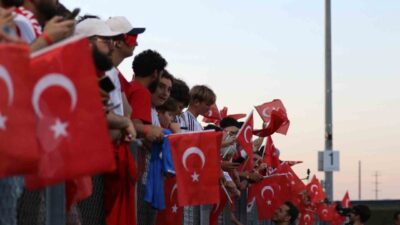 A Milli Futbol Takımı’nın, Arizona’da yaptığı antrenmana Türk ve yabancı