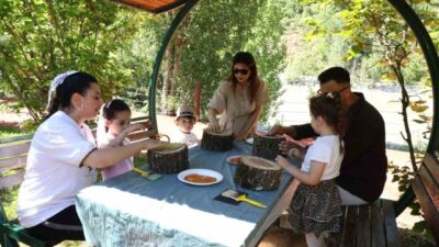Tunceli’de anaokulu öğrencileri, Dünya Çevre Günü kapsamında düzenlenen etkinlikte aileleri