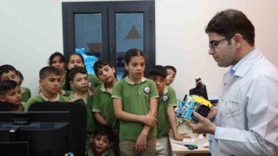Hatay Büyükşehir Belediyesi Bilim Merkezi’nde Sutaşı Seyfettin Sağaltıcı İlkokulu öğrencileri