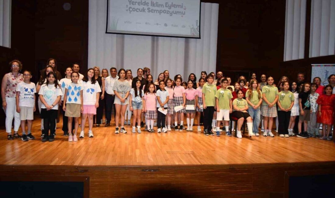 İzmir Büyükşehir Belediyesi’nin yürüttüğü proje kapsamında 8 okulda eğitim alan