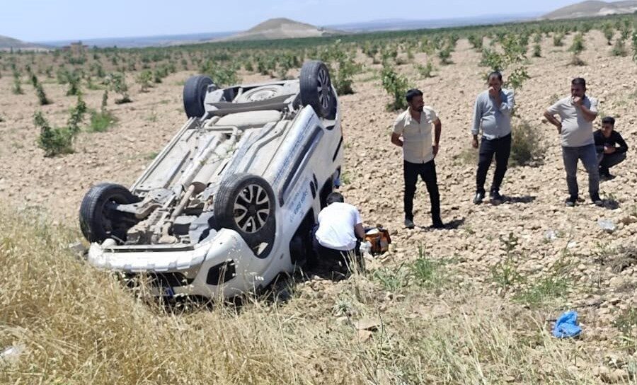 ŞANLIURFA (İHA) – Şanlıurfa’da mobil sağlık hizmeti aracının devrilmesi sonucu