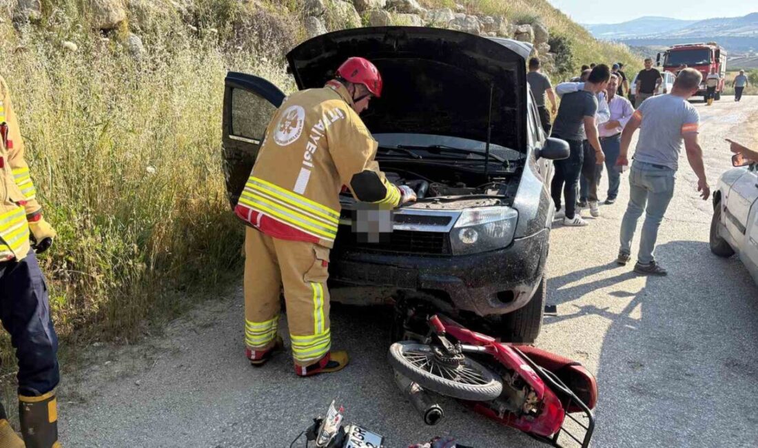 Manisa’nın Kula ilçesinde motosiklet ile otomobilin kafa kafaya çarpışması sonucu