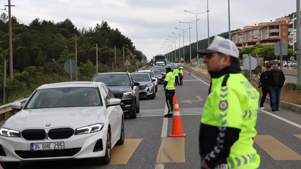 Muğla’da 9 günlük Kurban Bayramı tatilinde trafik yoğunluğu zirveye ulaşırken,