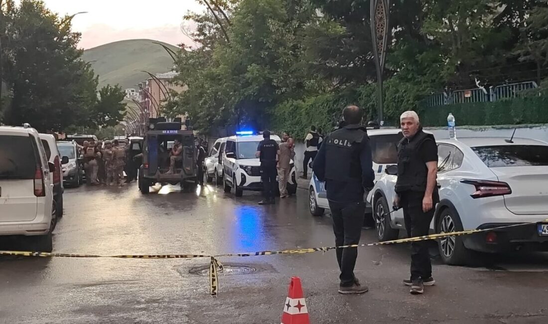 Muş’ta kardeşini silahla yaralayan ve ardından eve kapanan şüpheli, özel