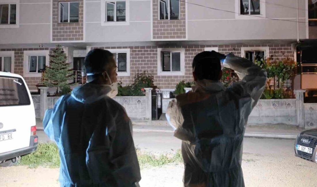 Karaman’da bir evin mutfağında yaşanan patlama sonrası çıkan yangında 1’i
