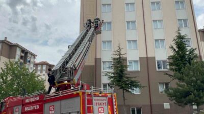Nevşehir’de ocak üzerinde unutulan yemeğin yanması sonucu çıkan koku apartmanda