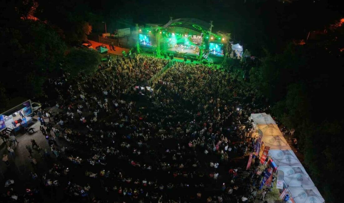 Nilüfer Belediyesi’nin bu yıl ikincisini düzenlediği Nilüfer Karadeniz Festivali, Balat