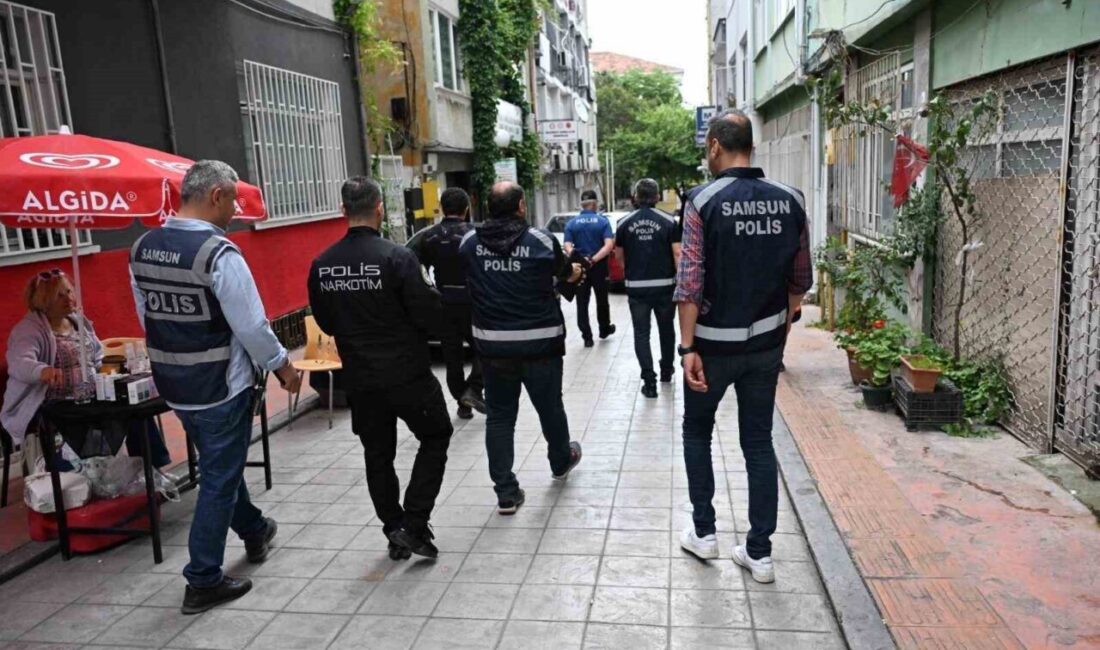 Samsun’da öğrencilerin güvenliğinin sağlanması amacıyla okul çevreleri ve servis araçlarına