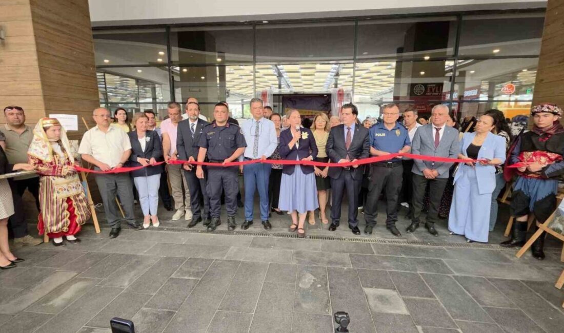 Aydın’da, Nazilli Halk Eğitimi Merkezi kursiyerlerinin yıl boyunca emek, sabır