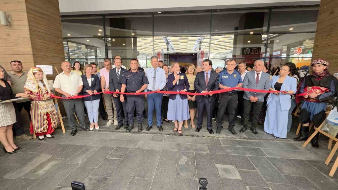 Aydın’da, Nazilli Halk Eğitimi Merkezi kursiyerlerinin yıl boyunca emek, sabır