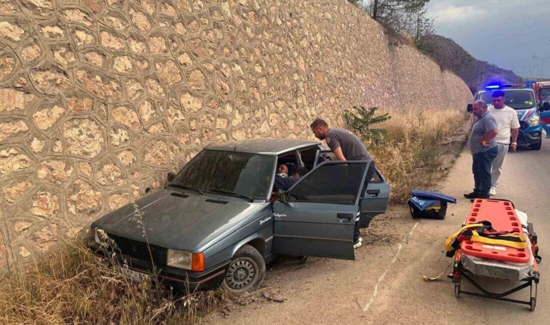 Bilecik’te kontrolden çıkan otomobilin şarampole uçması sonucu meydana gelen trafik