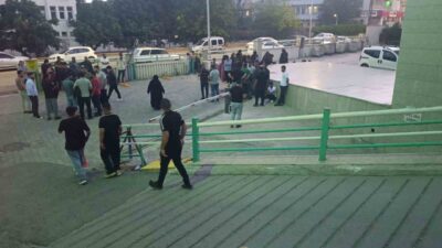 Şanlıurfa’nın Haliliye ilçesinde otomobilin çarptığı 3 yaşındaki çocuk kaldırıldığı hastanede