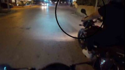HATAY (İHA) – Hatay’da sürücüsünün kontrolünü kaybetmesiyle duvara çakılan otomobilin