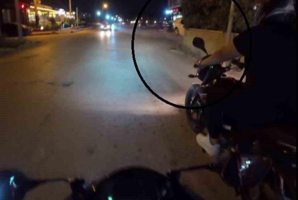 HATAY (İHA) – Hatay’da sürücüsünün kontrolünü kaybetmesiyle duvara çakılan otomobilin