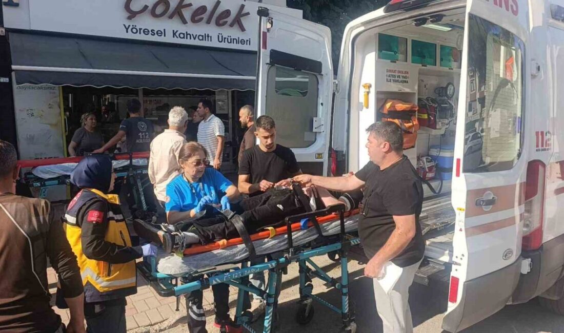 Antalya’nın Manavgat ilçesinde sürücüsünün direksiyon hakimiyetini kaybettiği Tofaş marka otomobil,