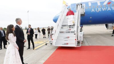 Katoliklerin ruhani lideri Papa 14. Leo, resmi ziyaret gerçekleştirdiği İspanya’da