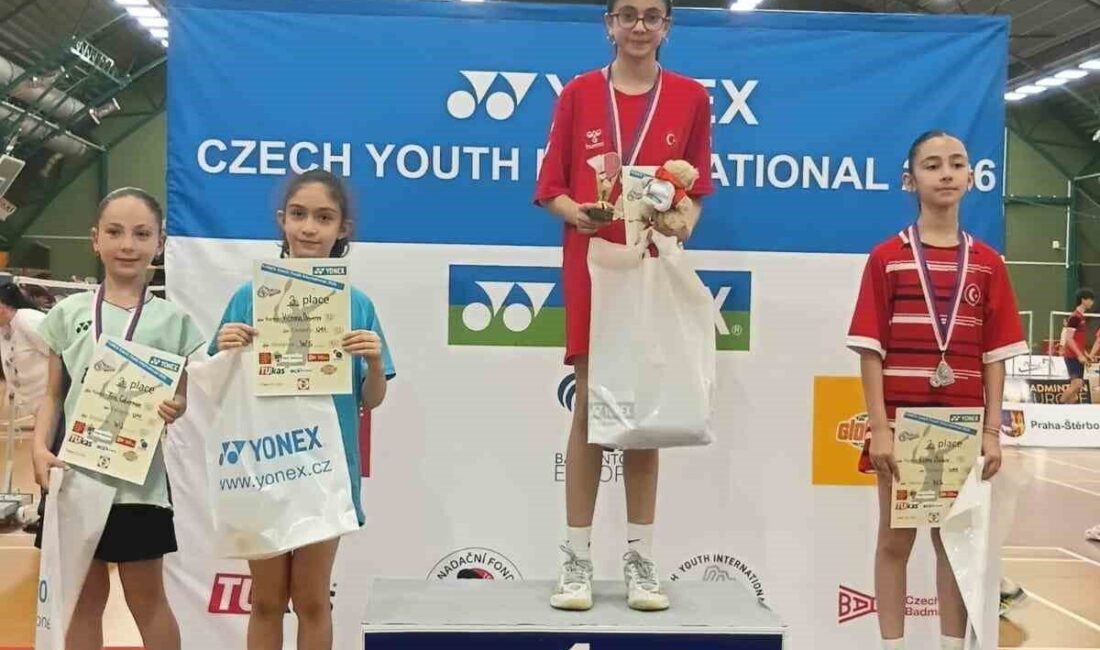 Çekya’nın başkenti Prag’da düzenlenen YONEX Czech Youth International Prague 2026