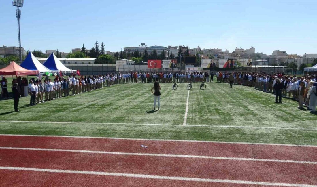 Kilis’te “Sağlıklı Gençlik Haftası” kapsamında düzenlenen etkinliklerde öğrenciler, çeşitli sportif