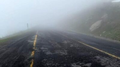Ardahan ile Artvin’i birbirine bağlayan Sahara Geçidi’nde etkili olan yoğun