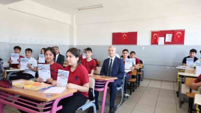 Şahinbey Belediyesi, öğrencilerin akademik başarılarını artırmak amacıyla ortaokul ve lise