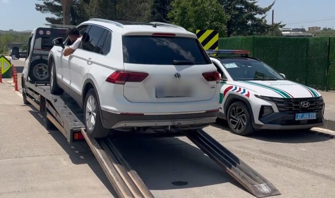 Gaziantep’te trafikte tartıştığı başka bir aracı ısrarla takip ederek saldırı
