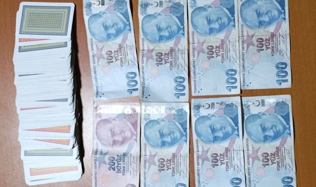 Samsun’un İlkadım ilçesinde kahvehane ve derneğe yönelik düzenlenen denetimlerde kumar