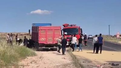 Şanlıurfa’nın Viranşehir ilçesinde kamyon ile otomobilin çarpışması sonucu meydana gelen