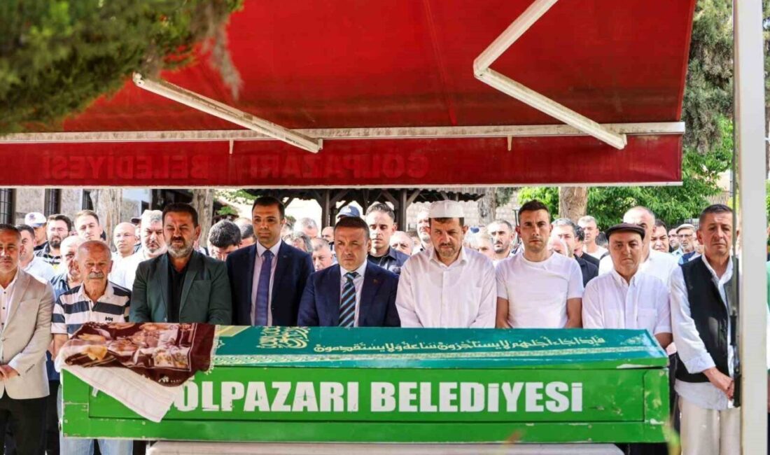 Bilecik’te şehit annesi Yaşariye Çetin son yolculuğuna uğurlandı. Bilecik Valisi
