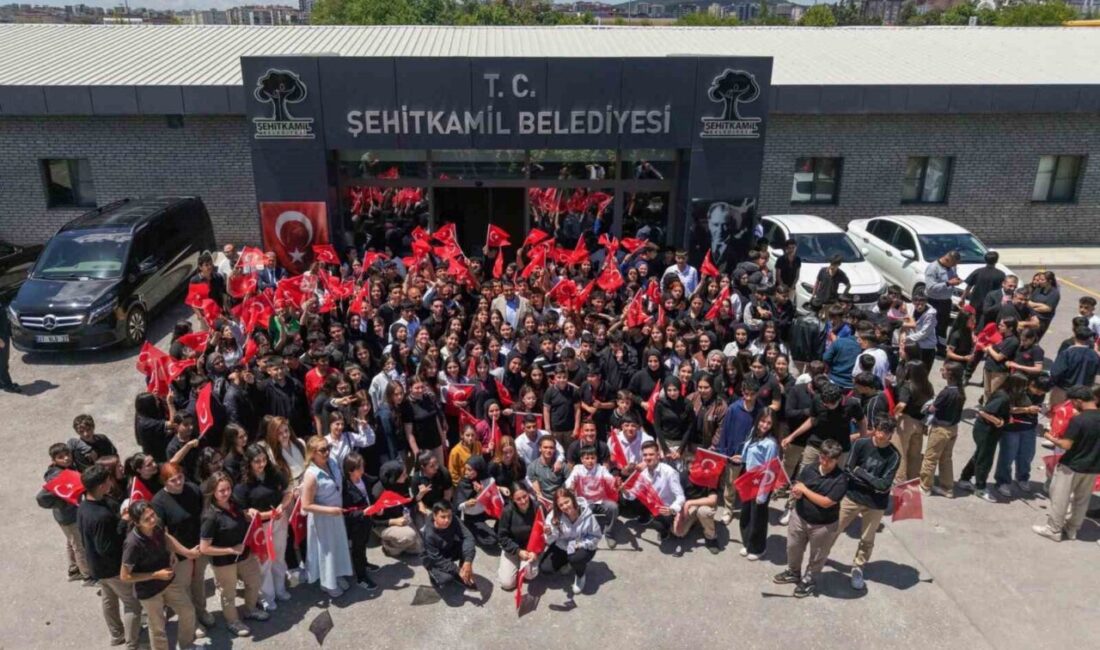 Şehitkamil Belediye Başkanı Umut Yılmaz’ın, kendisini makamında ziyaret eden Süleyman