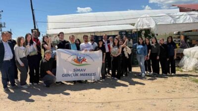 Kütahya’nın Simav ilçesinde Gönüllü Hasat Programı kapsamında, Simav Gençlik Merkezi